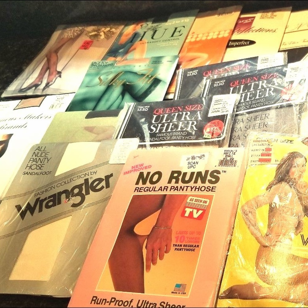 Lot of V Stockings, Hosiery 35 retro paires New